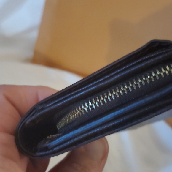 *Authentic* Louis vuitton monogram - Picture 12 of 12